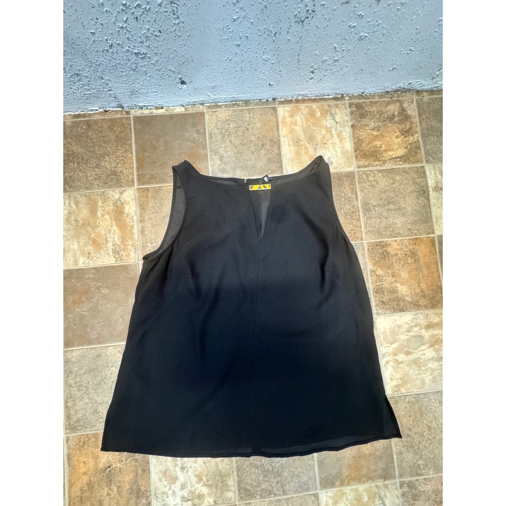 Ann Taylor Womens XL Black Sleeveless V-Neck Blouse Tortoise Shell Bar Detail‎